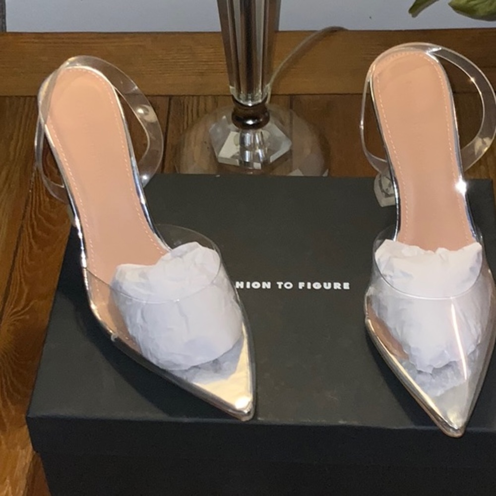 FASHION TO FIGURE: Silver Clear Sculpted Heels